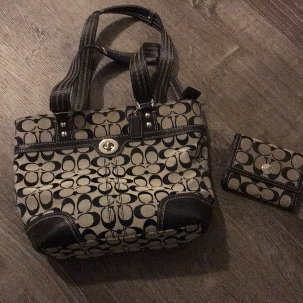 🖤 Black Signature Coach Purse and Wallet Set 🖤